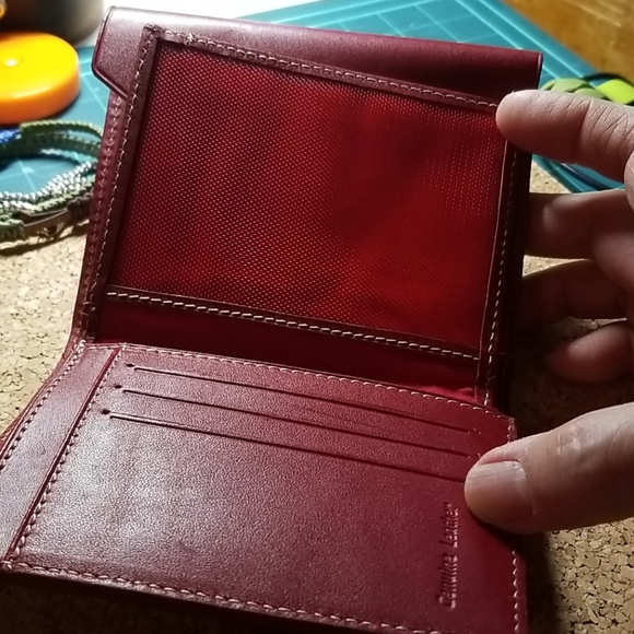 Women Wallet - Picture 2 of 16